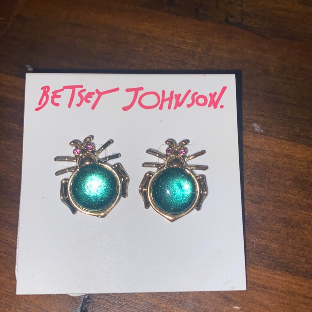 BETSEY JOHNSON Green Bug Earrings